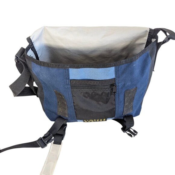 Timbuk2 2-toned Blue Messenger back with adjustable shoulder strap - Picture 4 of 10